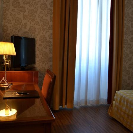 Albergo Alla Posta Triëst Kamer foto