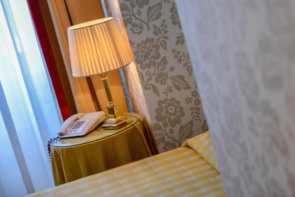 Albergo Alla Posta Triëst Buitenkant foto