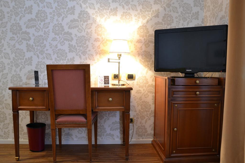 Albergo Alla Posta Triëst Buitenkant foto