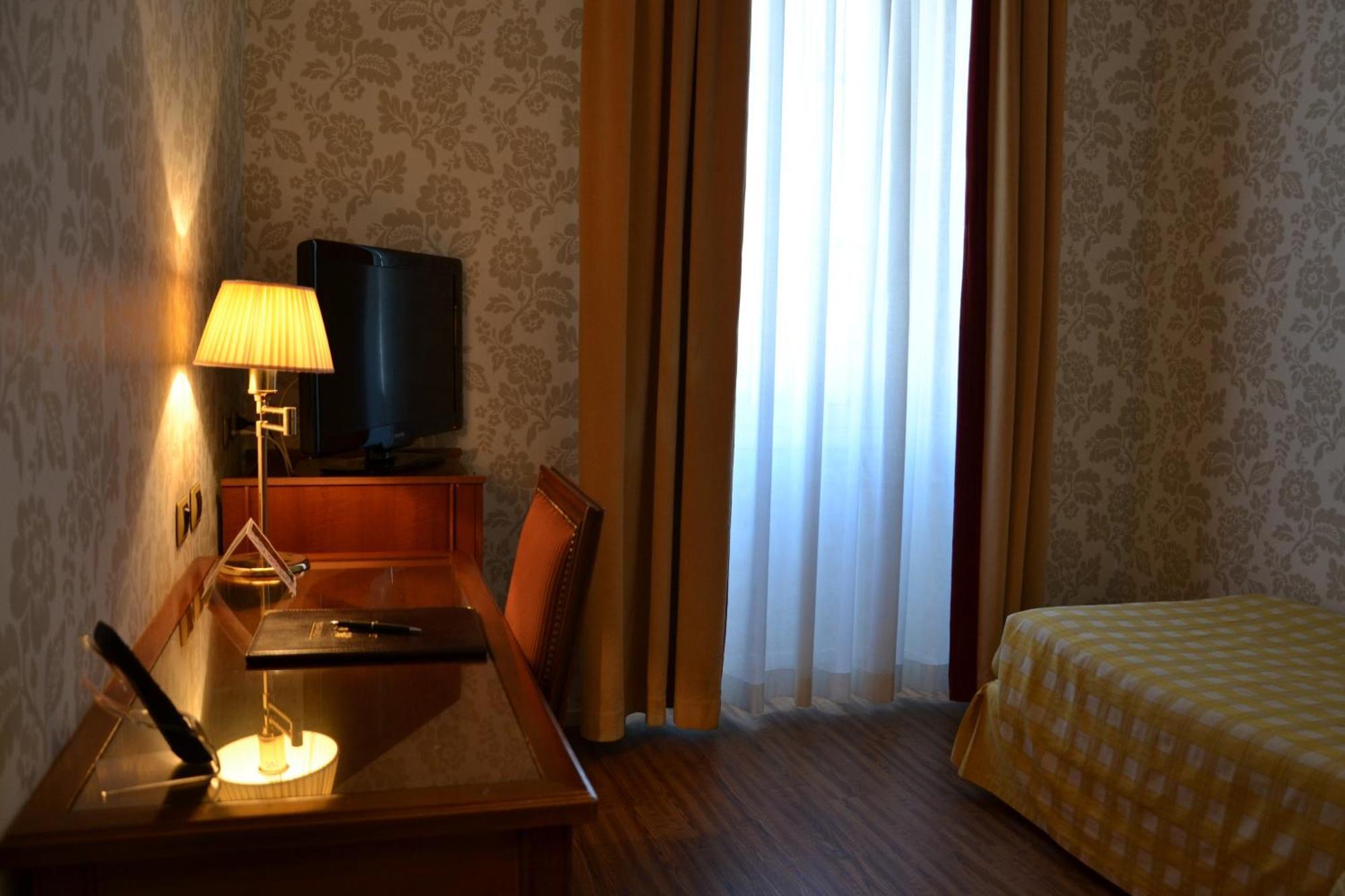 Albergo Alla Posta Triëst Kamer foto