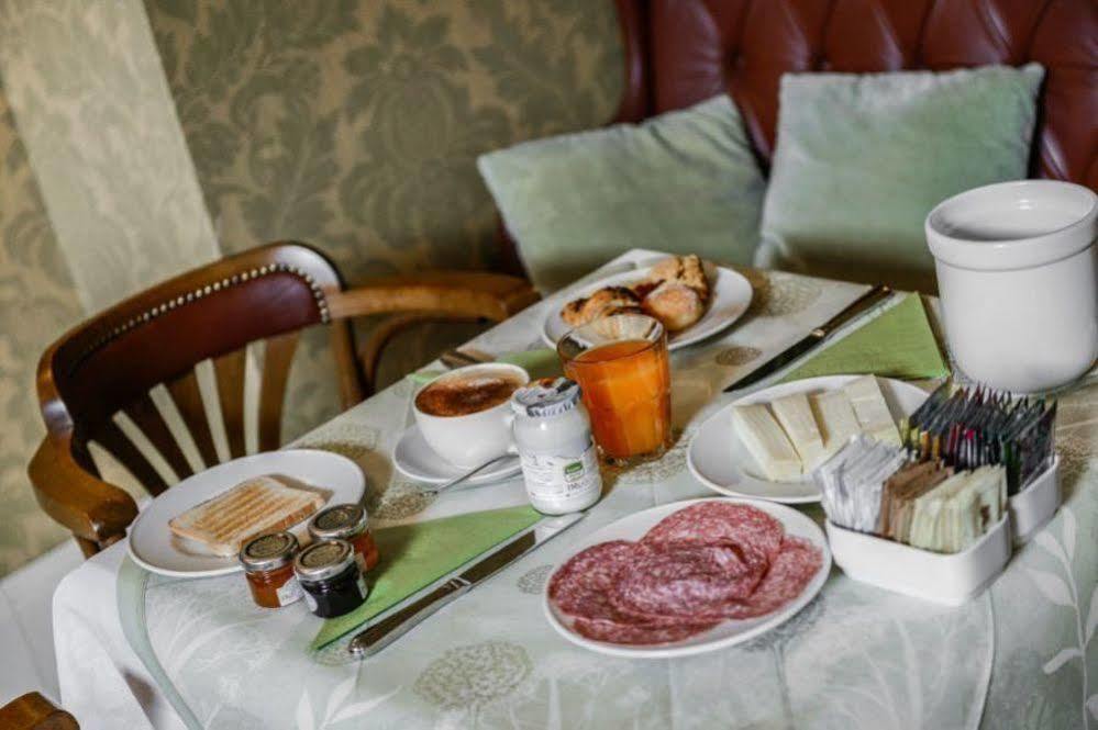 Albergo Alla Posta Triëst Buitenkant foto