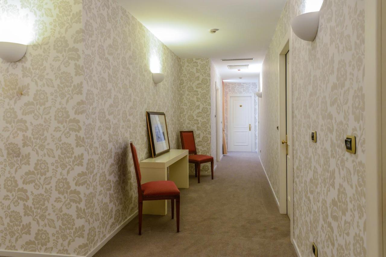 Albergo Alla Posta Triëst Buitenkant foto